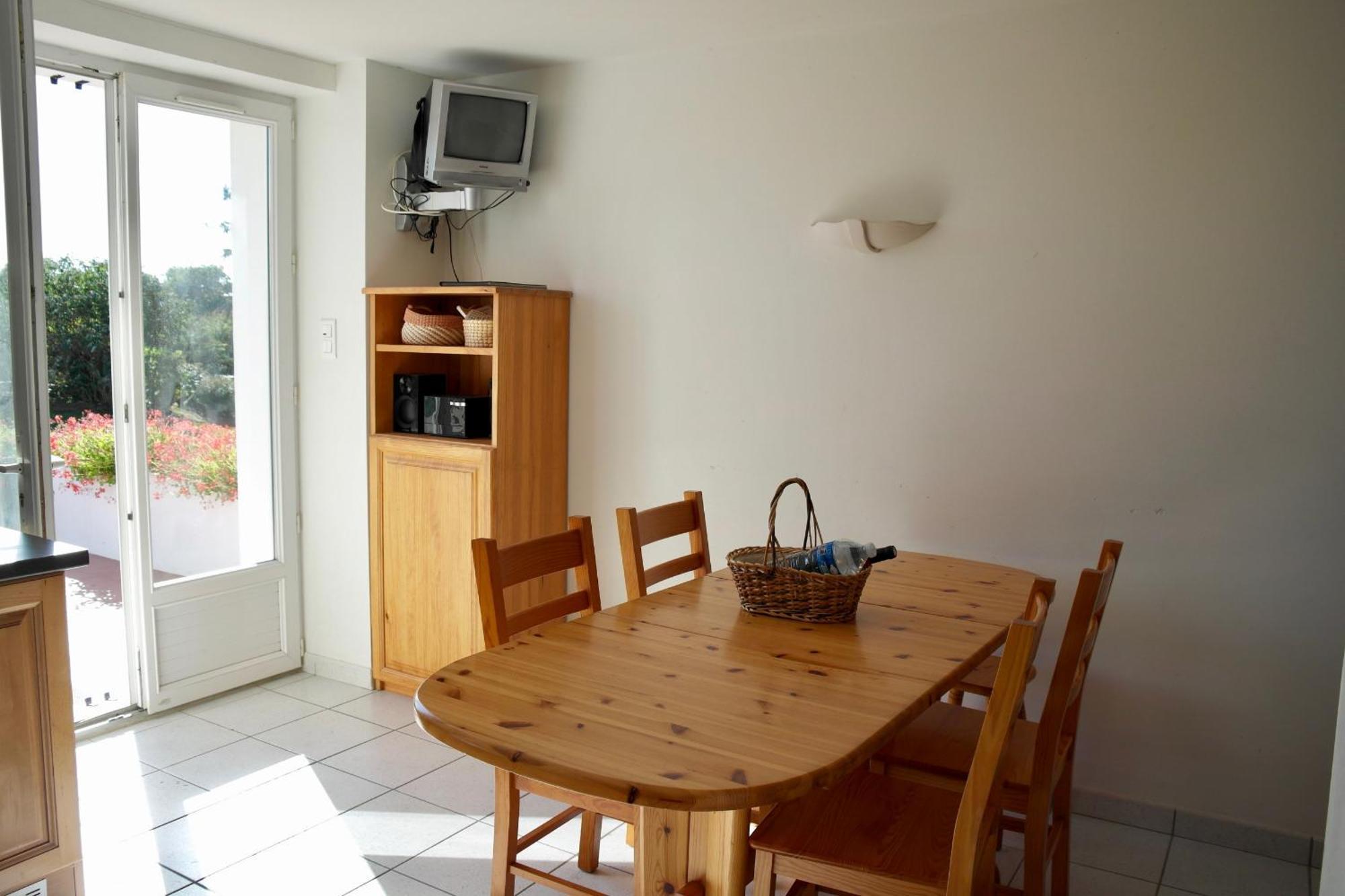Maison De Campagne Pour 6 Avec Piscine Commequiers エクステリア 写真