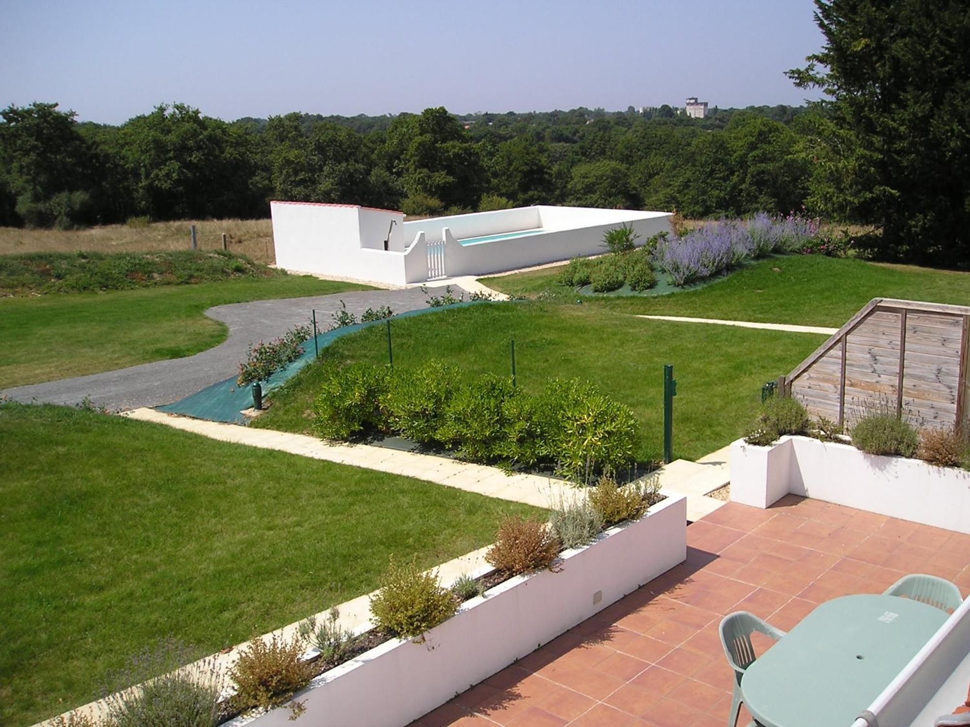 Maison De Campagne Pour 6 Avec Piscine Commequiers エクステリア 写真